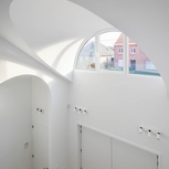 Villa met magazijn